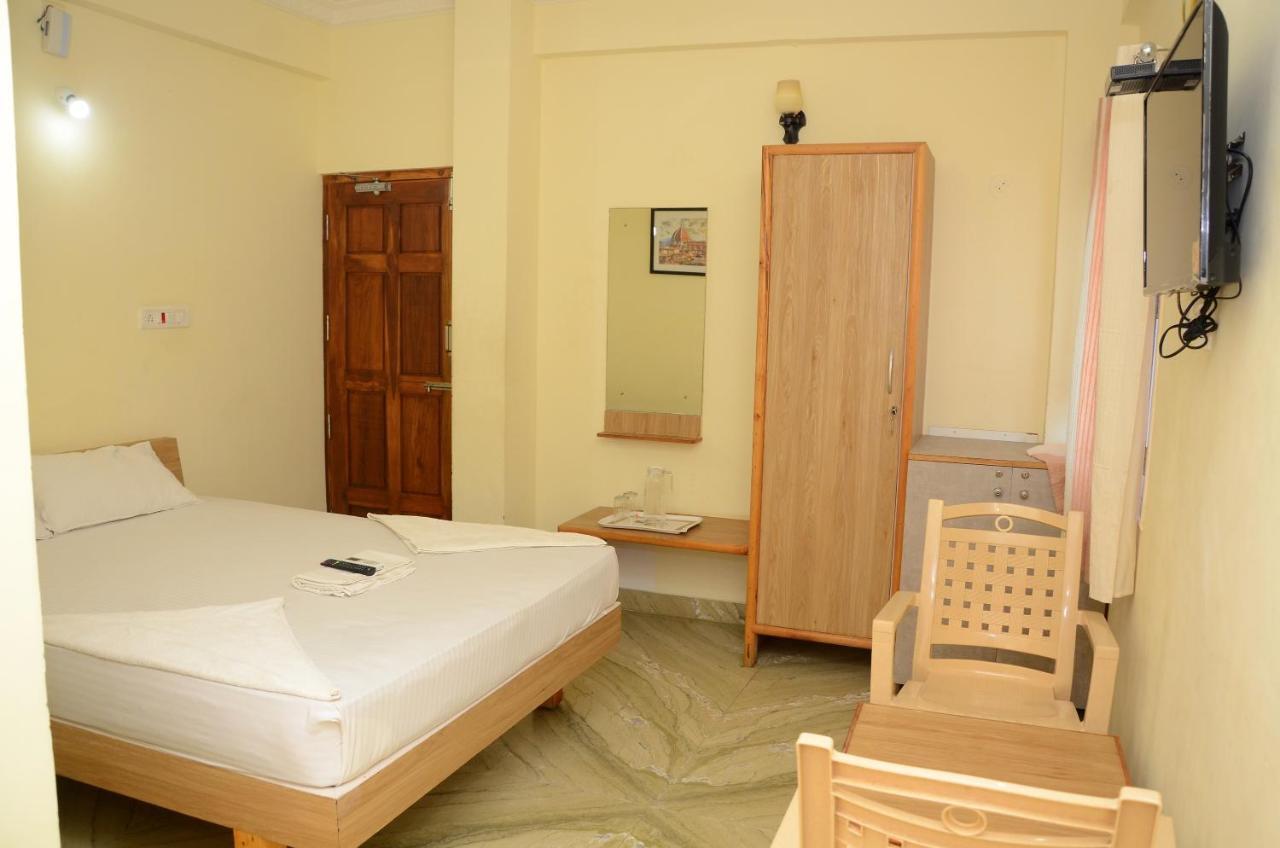 Hari Iyer Residency Hotel Tiruchchendūr Екстериор снимка