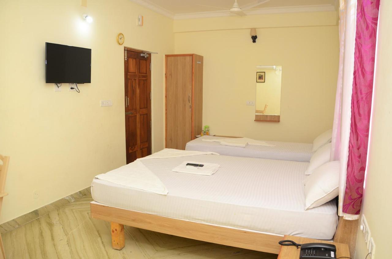 Hari Iyer Residency Hotel Tiruchchendūr Екстериор снимка